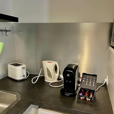 Appartement Jolie T1 Avec Parking Prive *