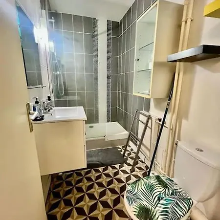 Jolie T1 Avec Parking Prive Appartement